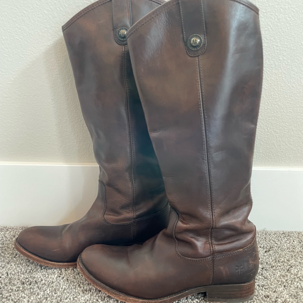 Frye Women’s Melissa Button Boot, Dark Brown Smooth Vintage Leather, Size 7